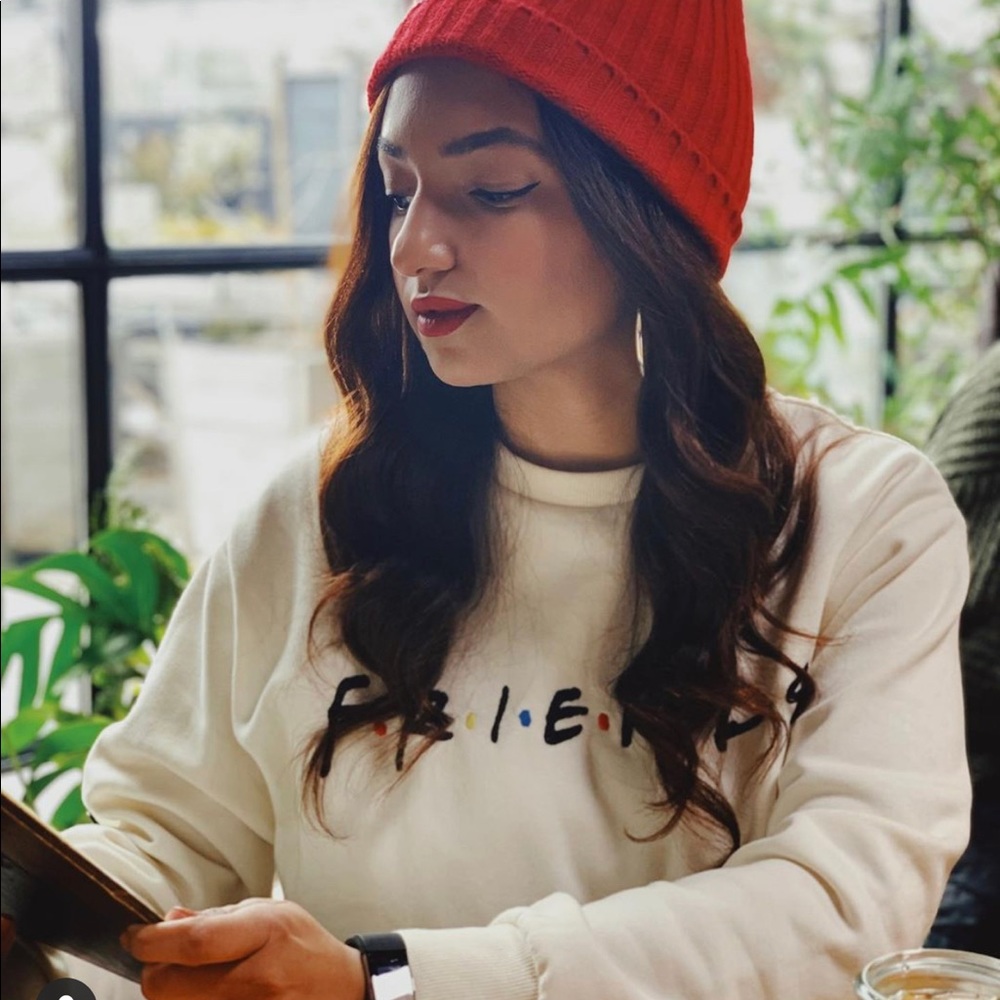 FRIENDS graphic crew neck sweater